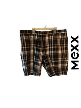 Mexx Men Black and White Plaid Flat Front Shorts, Size 38